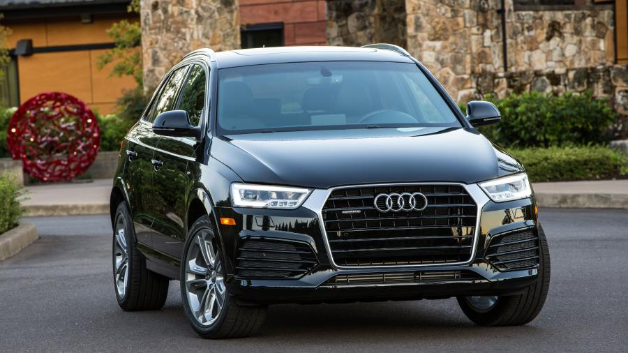  Audi Q3 2.0 T Quattro S-Line 2015 года  (NA) (фото 1 из 7)